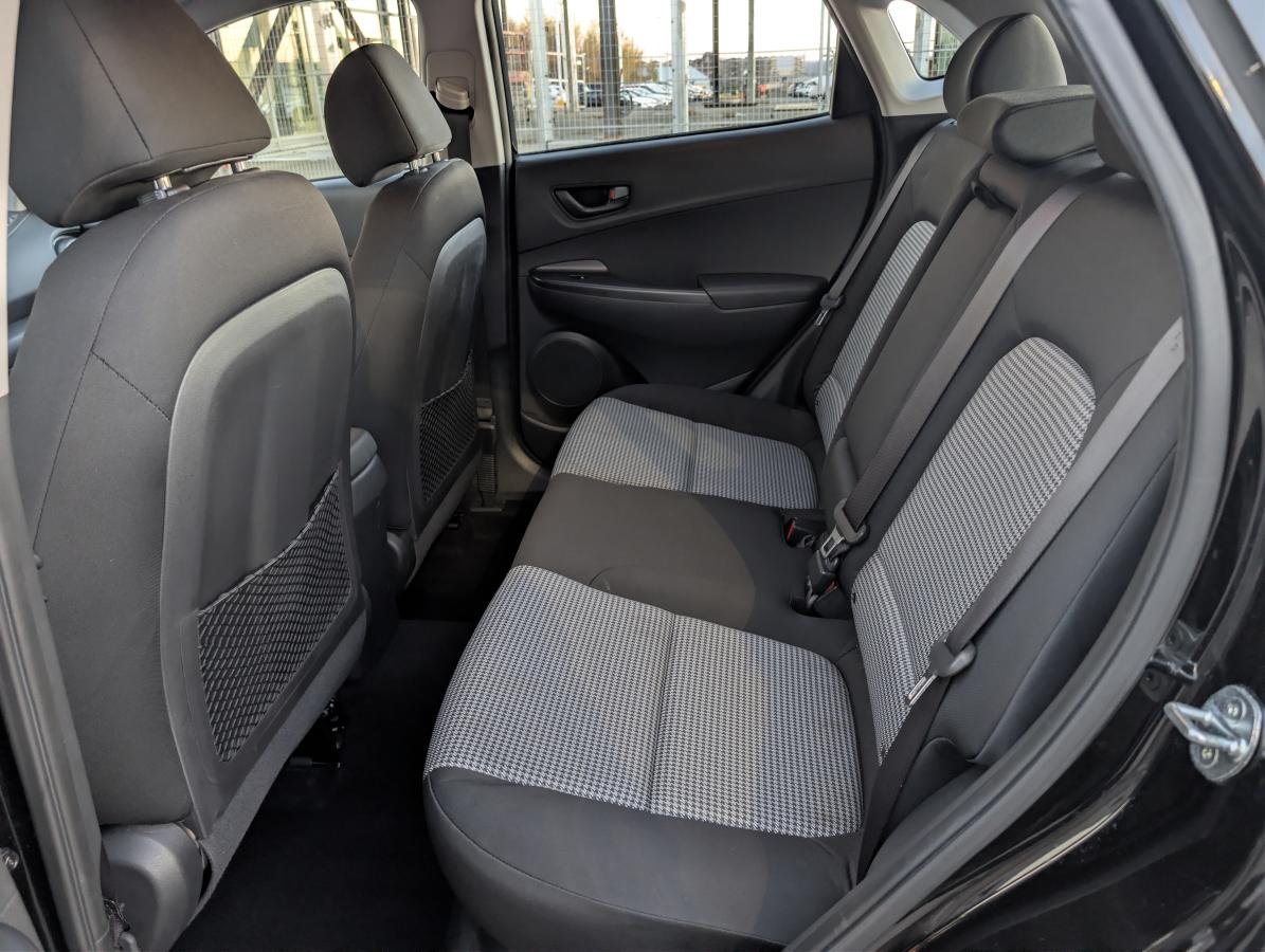 2021 Hyundai Kona Black  - photo #20