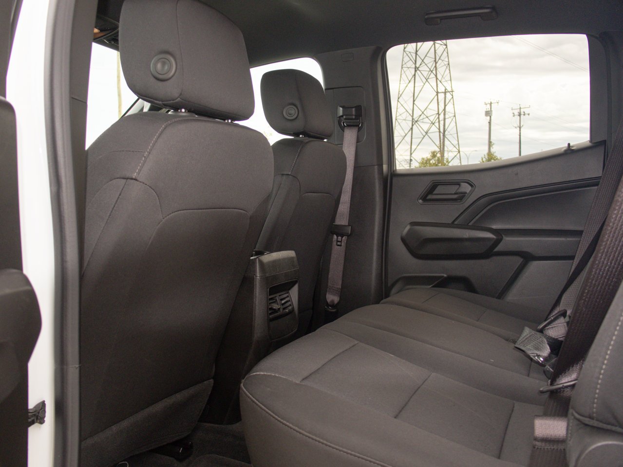 2023 Chevrolet Colorado 4WD Crew Cab Trail Boss White Sherwood Park - photo #33