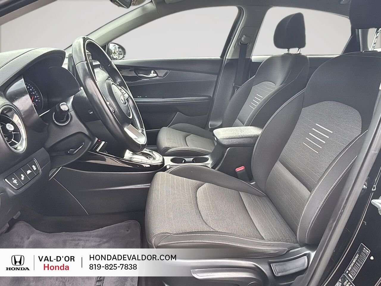 2021 Kia Forte5 EX IVT Black Val-d'Or - photo #6