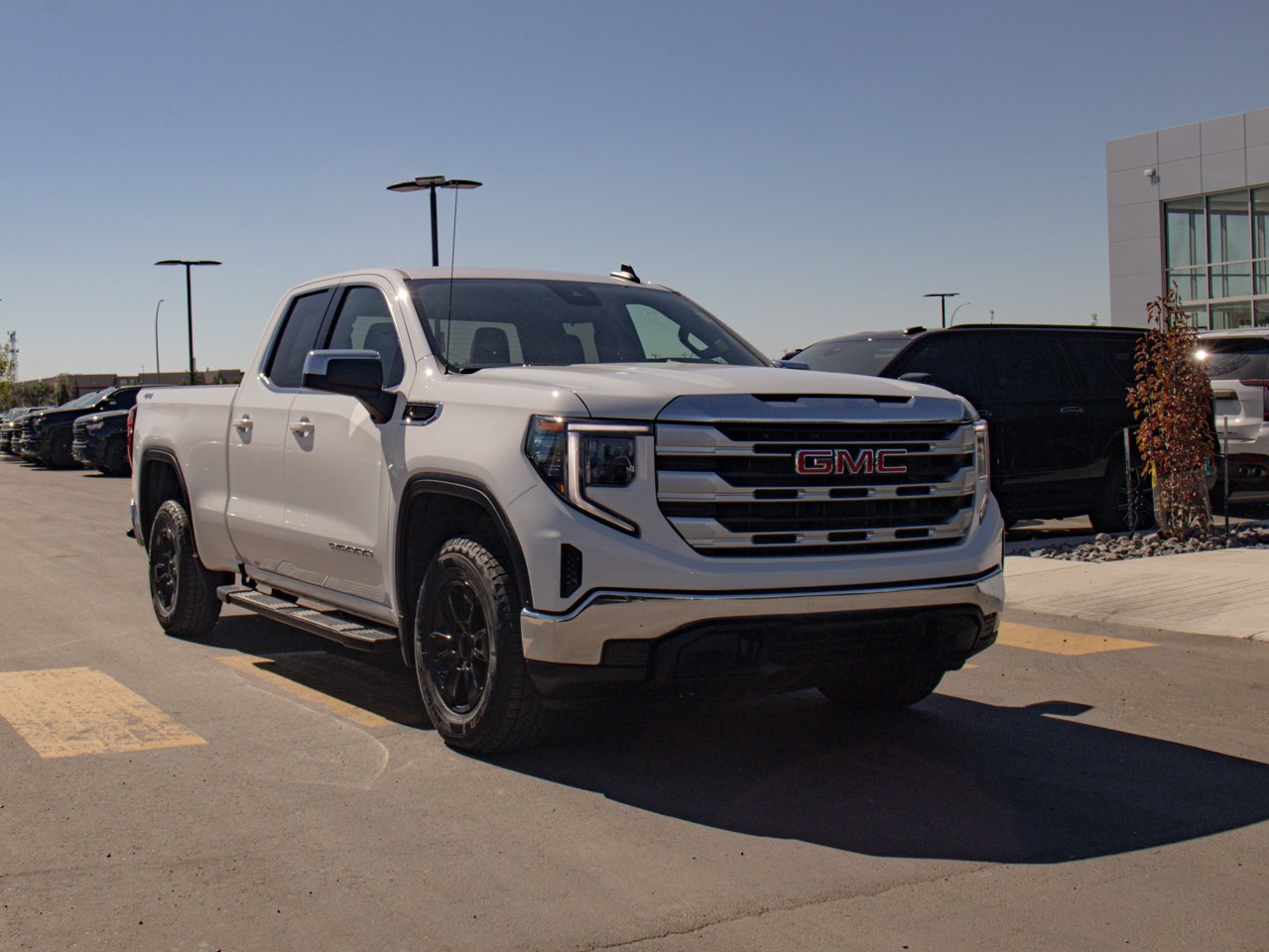 2023 GMC Sierra 1500 4WD Double Cab 147 SLE White Sherwood Park - photo #12