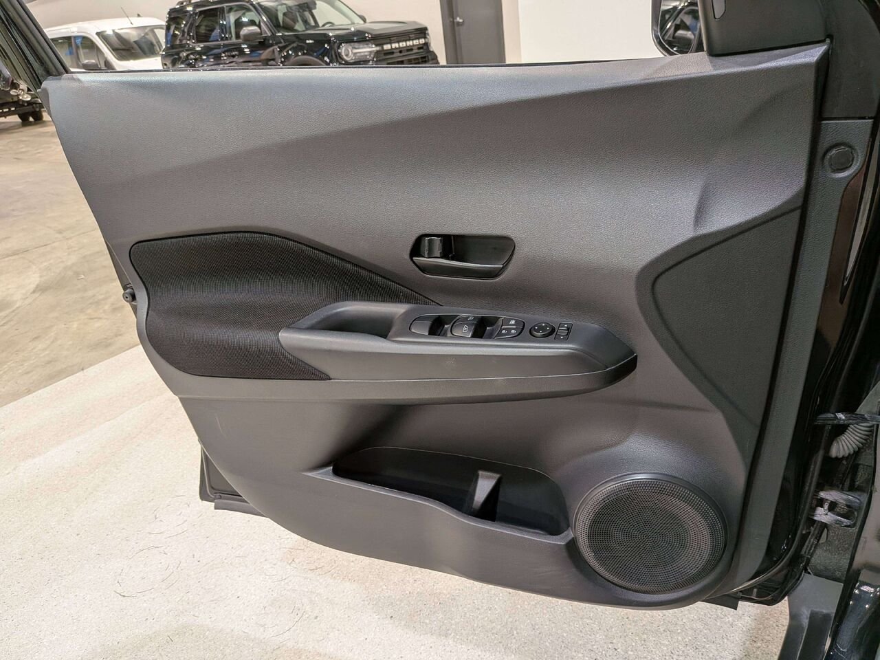 2024 Nissan Kicks S FWD Black Val-David - photo #30