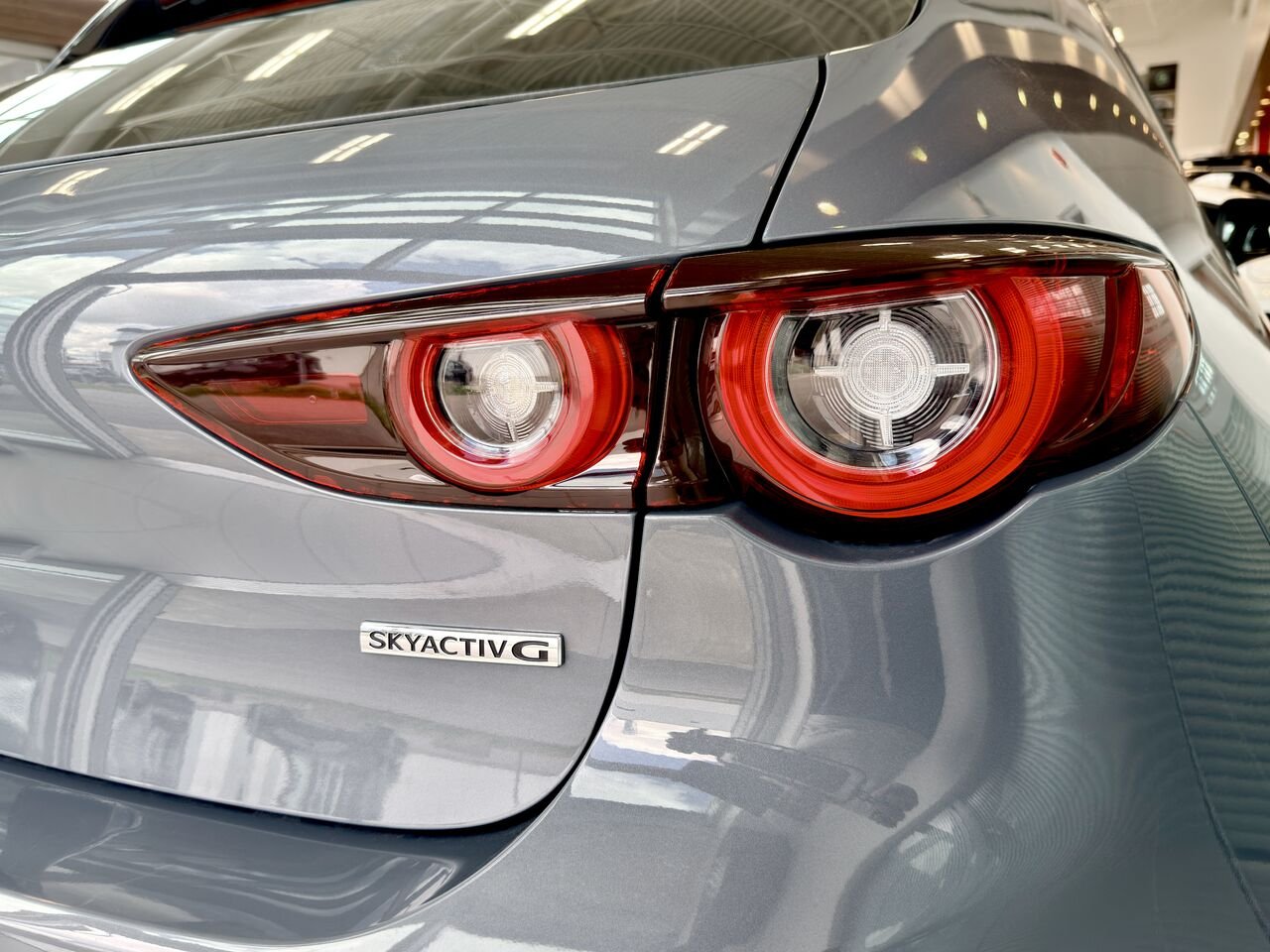 2022 Mazda Mazda3 Sport Grey Notre-Dame-des-Prairies - photo #8