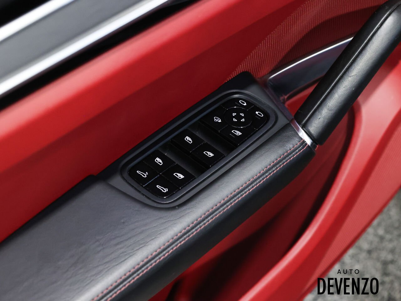 2020 Porsche Cayenne Black Saint-Eustache - photo #8