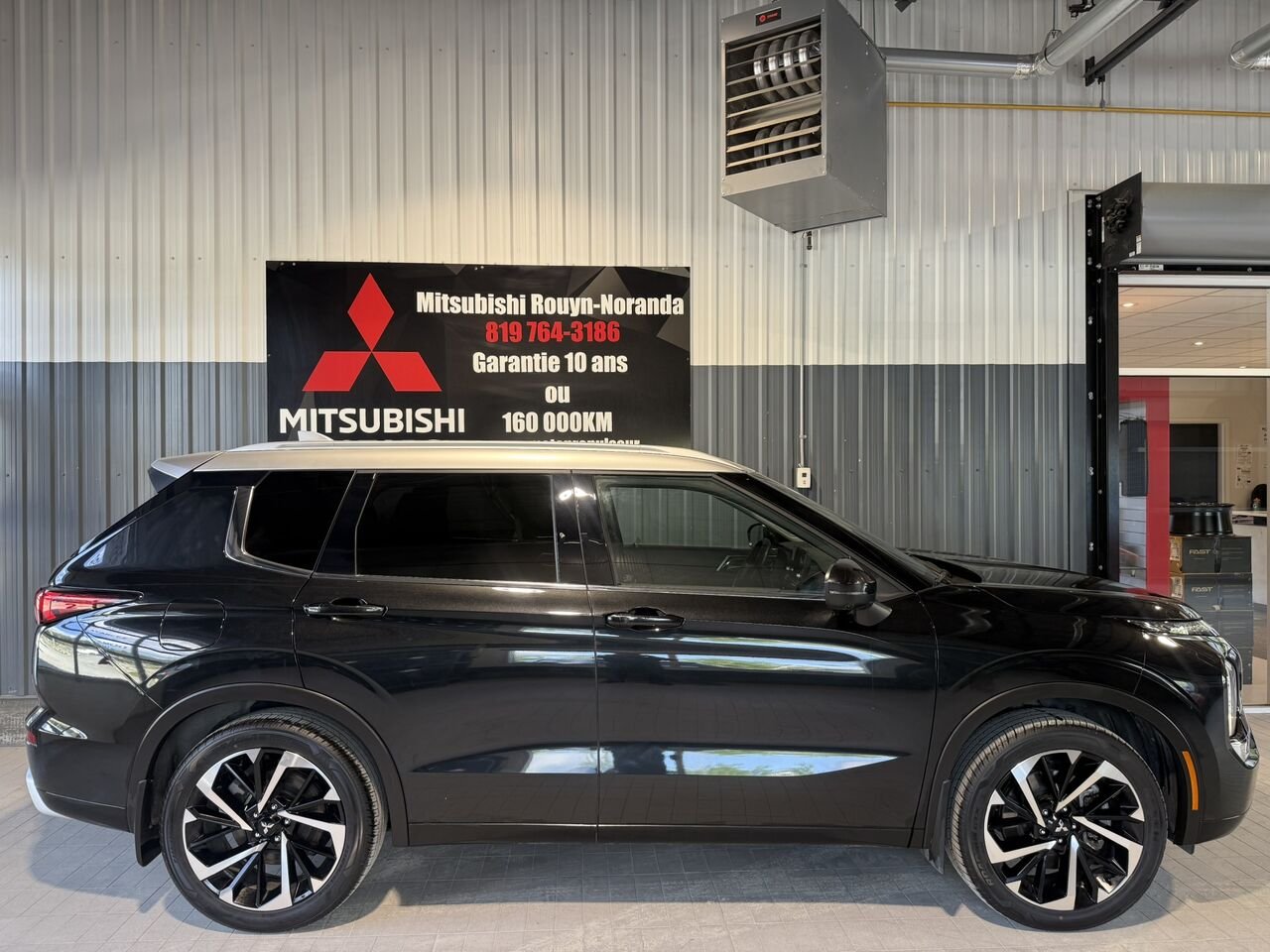 Mitsubishi Outlander 2024 Noir Mont-Laurier - photo #3