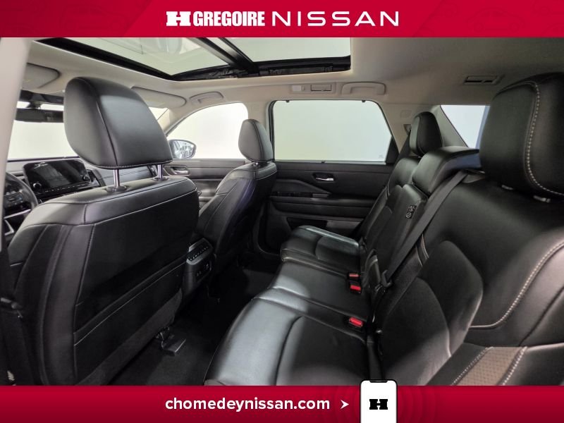2024 Nissan Pathfinder Black Laval - photo #27