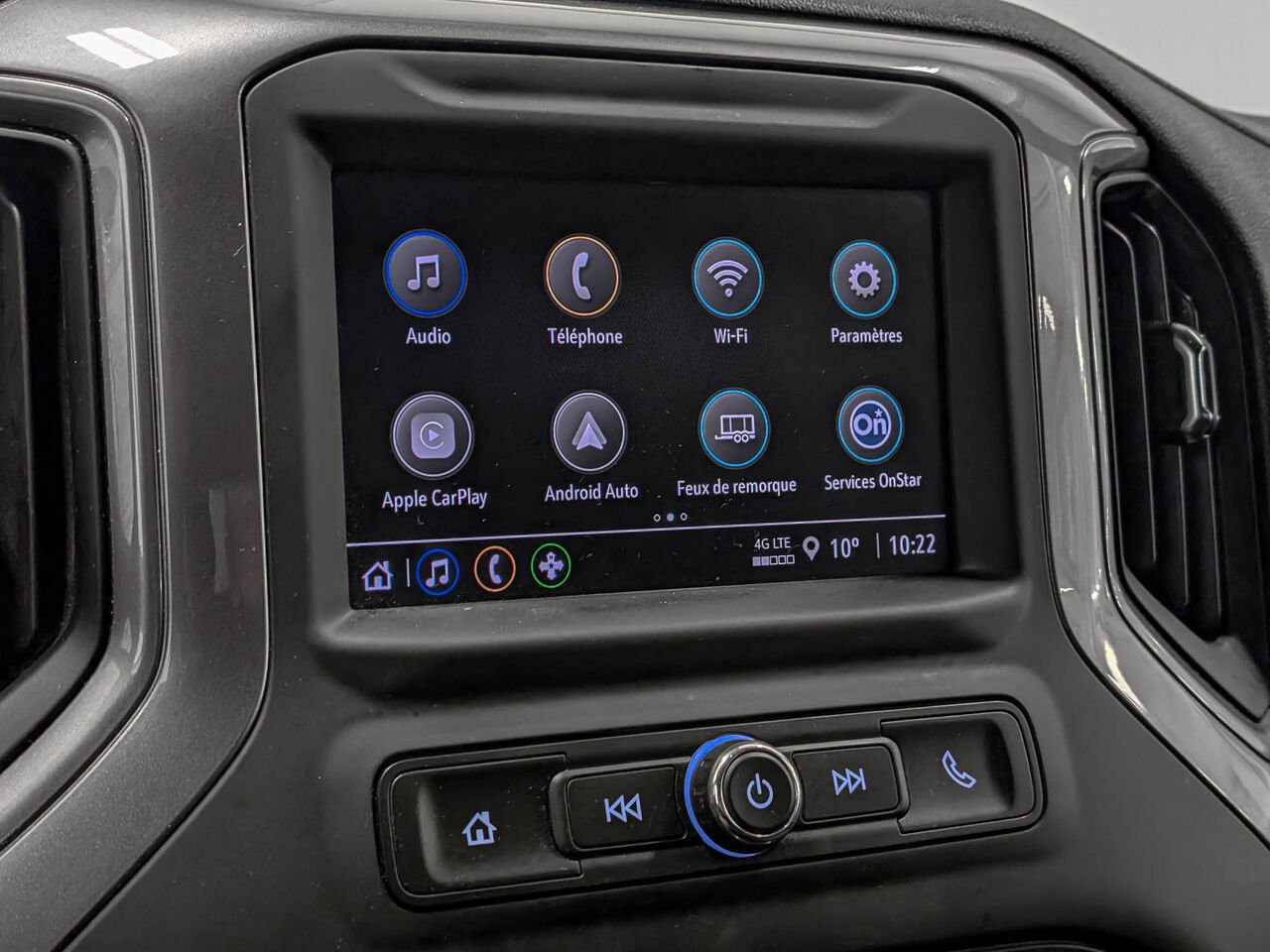 CHEVROLET Silverado 1500 4WD Crew Cab Custom Trail Boss V8 5.3L 6 Places 2023 Noir Sherbrooke - photo #9