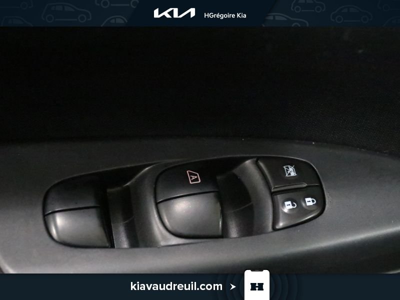 2016 Nissan Sentra Black Laval - photo #11