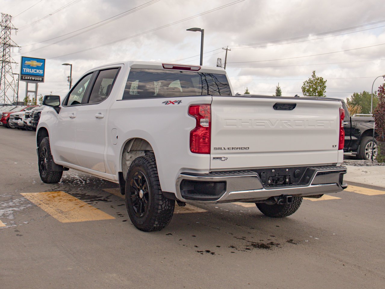 2025 Chevrolet Silverado 1500 4WD Crew Cab 147 LT White Sherwood Park - photo #7