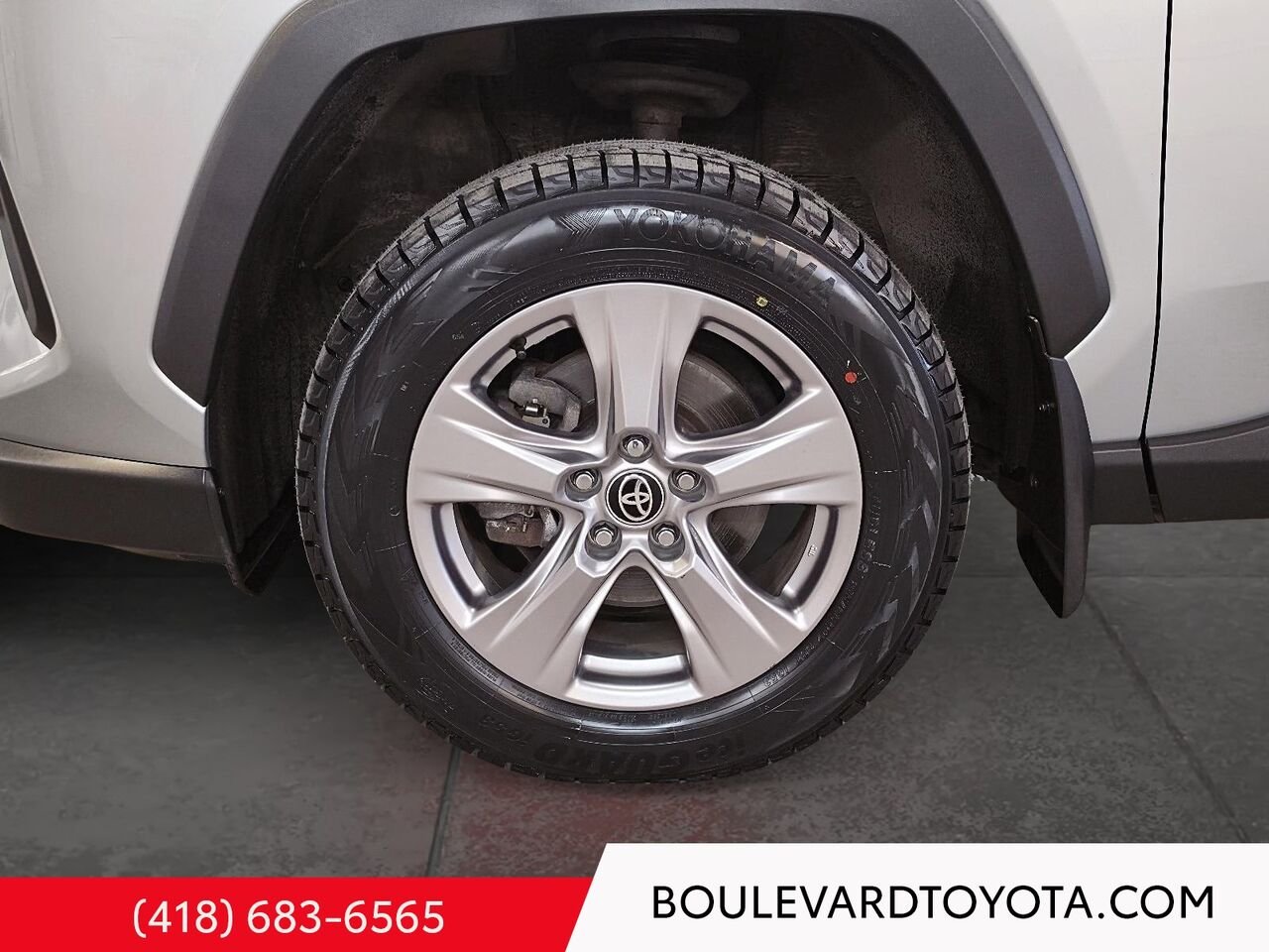 Toyota RAV4 Hybride 550002-8 | LE, AWD 2022 Argent Québec - photo #6