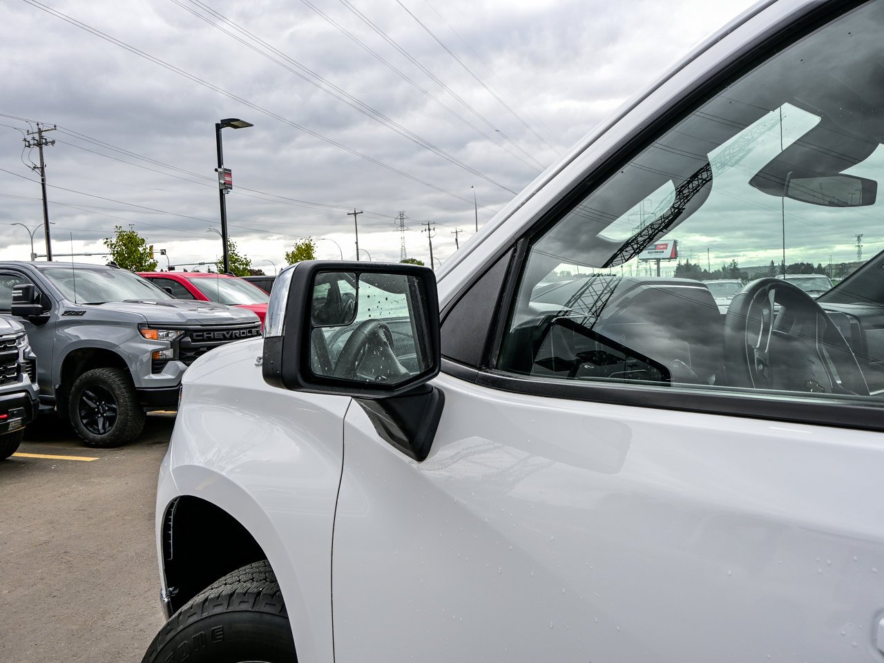 2025 Chevrolet Silverado 1500 4WD Crew Cab 147 LT White Sherwood Park - photo #6