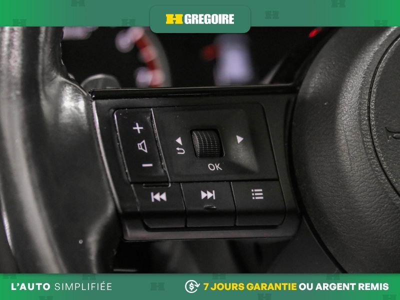 Nissan Rogue 2022 Blanc Laval - photo #16