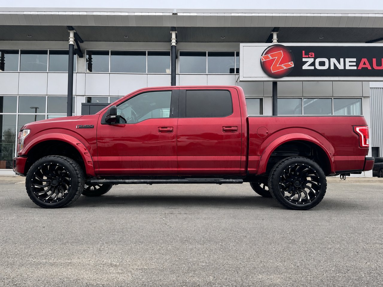 Ford F-150 XLT 2017 Rouge Granby - photo #2