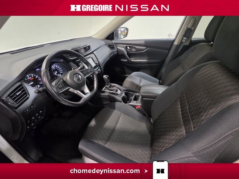 2019 Nissan Rogue White Laval - photo #16
