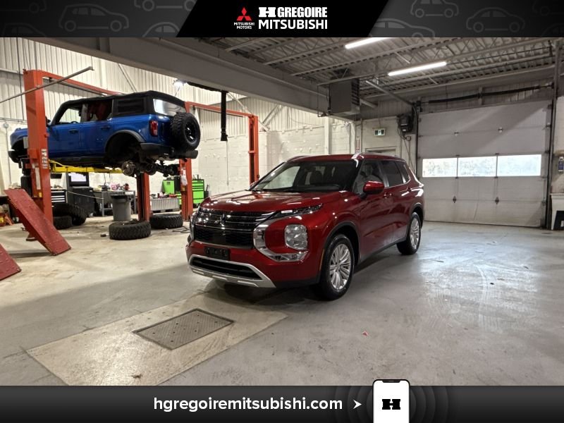Mitsubishi Outlander LE * AWD * A partir 0.9% *Toit * Carplay * Mags 2024 Rouge