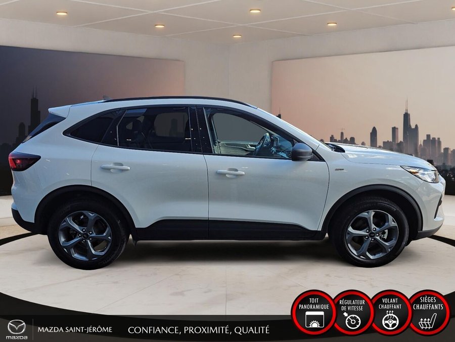 2025 Ford Escape ST-Line | TOIT PANORAMIQUE | CUIR | AWD White