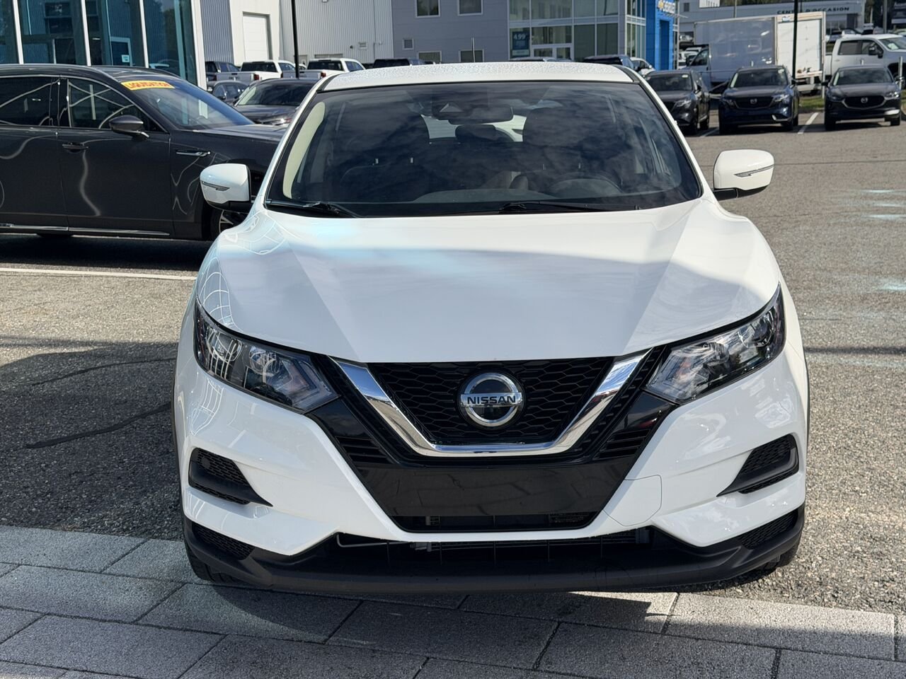 2021 Nissan Qashqai White Ste-Marie - photo #2