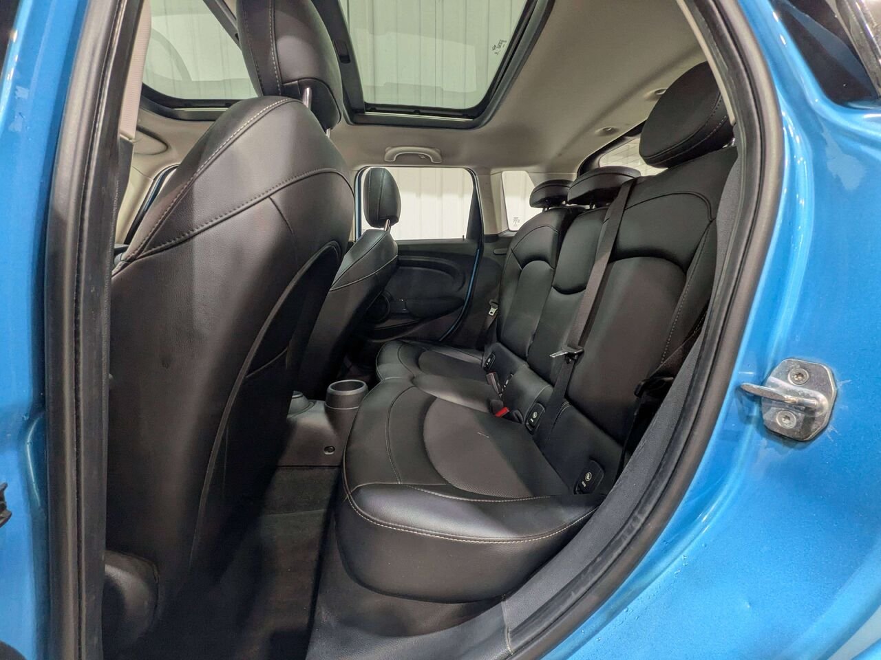 2016 MINI Cooper Hardtop 5 Door 5dr HB Blue Val-David - photo #10