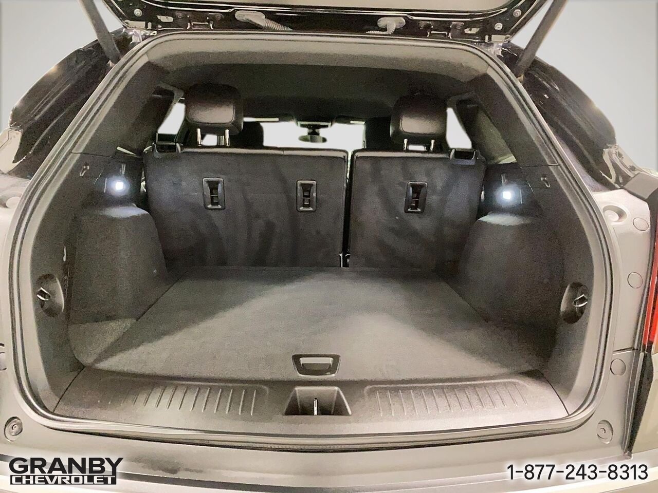 Cadillac XT5 TI 4 portes de luxe | G3840 2024 Noir Granby - photo #8