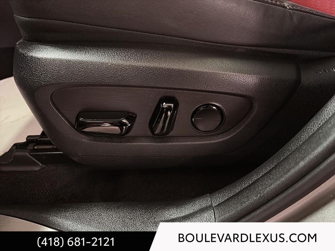 2022 Lexus NX Silver Quebec - photo #9