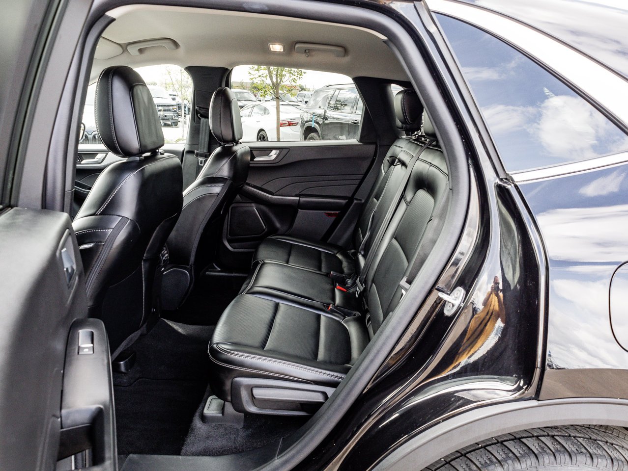 2025 Ford Escape Platinum AWD Black Sherwood Park - photo #30