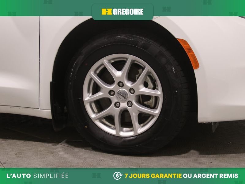 2023 Chrysler Grand Caravan White Blainville - photo #31