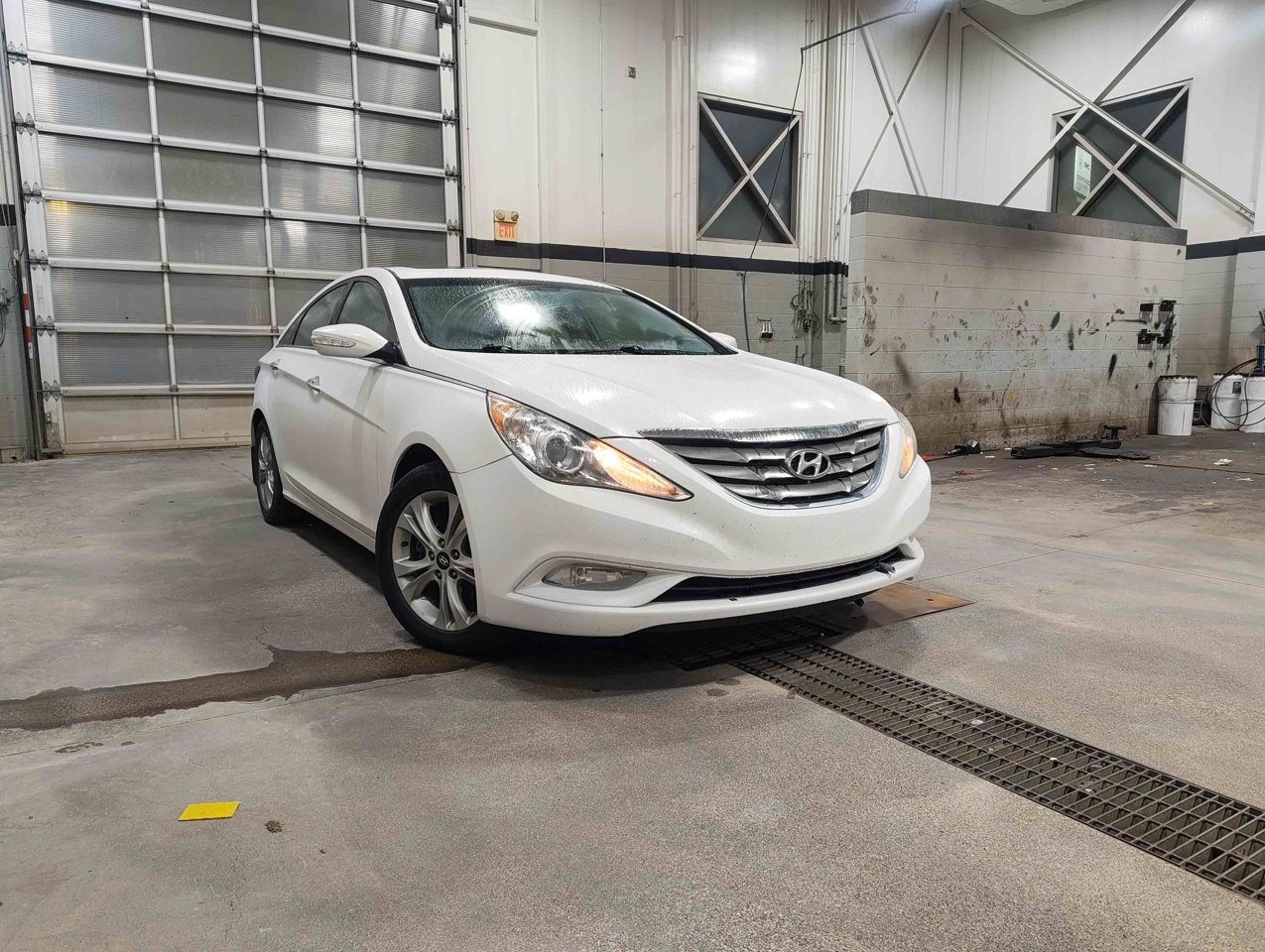 2011 Hyundai Sonata 4dr Sdn 2.4L Auto Limited Glacier White Pearl Sherwood Park - photo #1