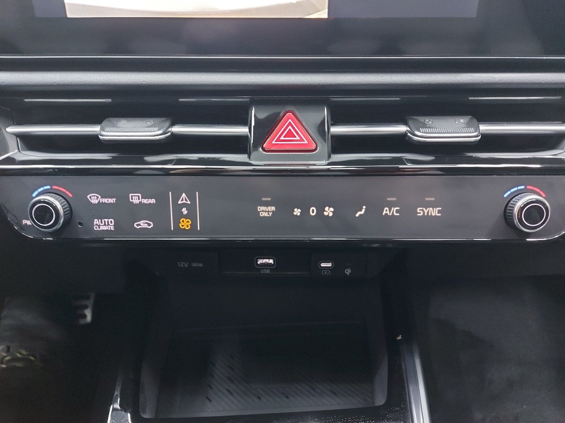 2026 Kia Niro Interstellar Grey Blainville - photo #26