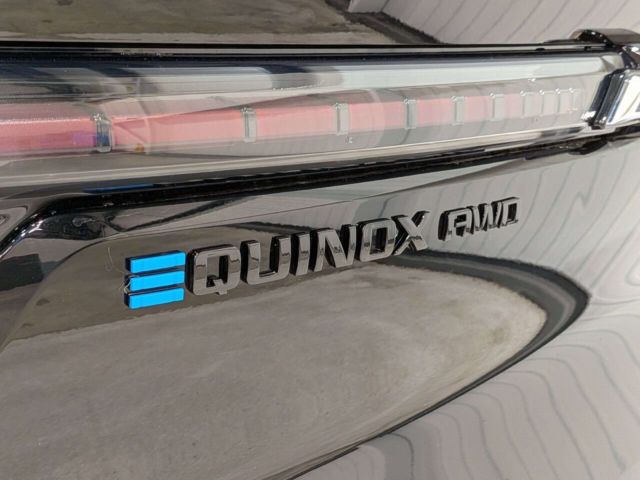 2024 Chevrolet Equinox EV 4dr RS w/2RS Black Val-David - photo #33