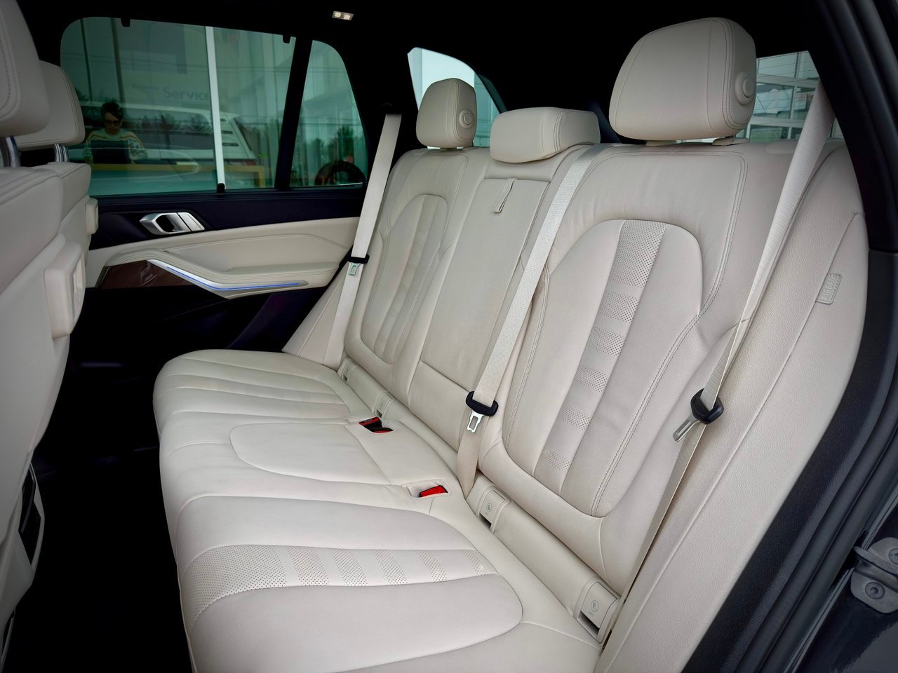 2022 BMW X5 gray Notre-Dame-des-Prairies - photo #18