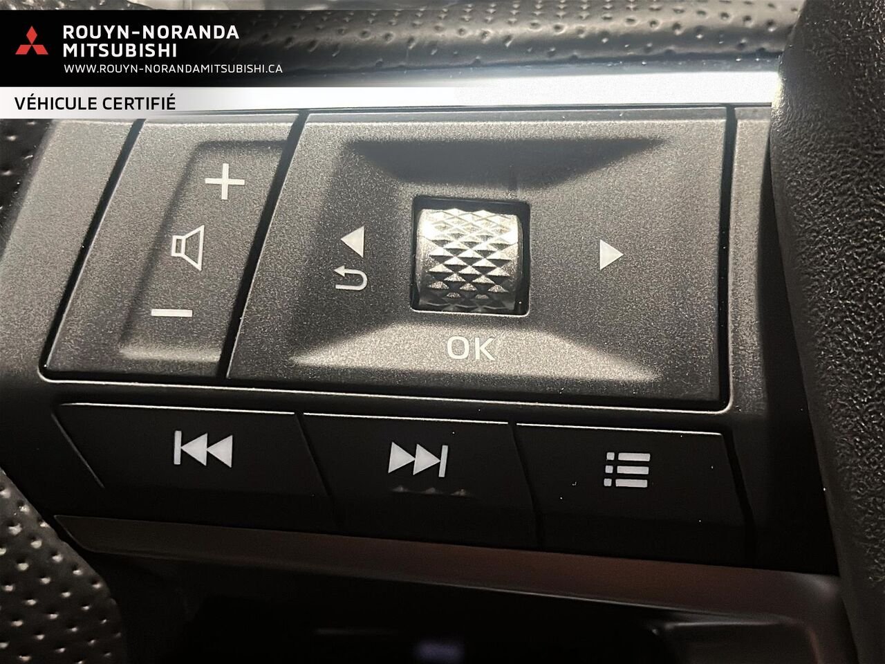 2024 Mitsubishi Outlander Blue  - photo #13