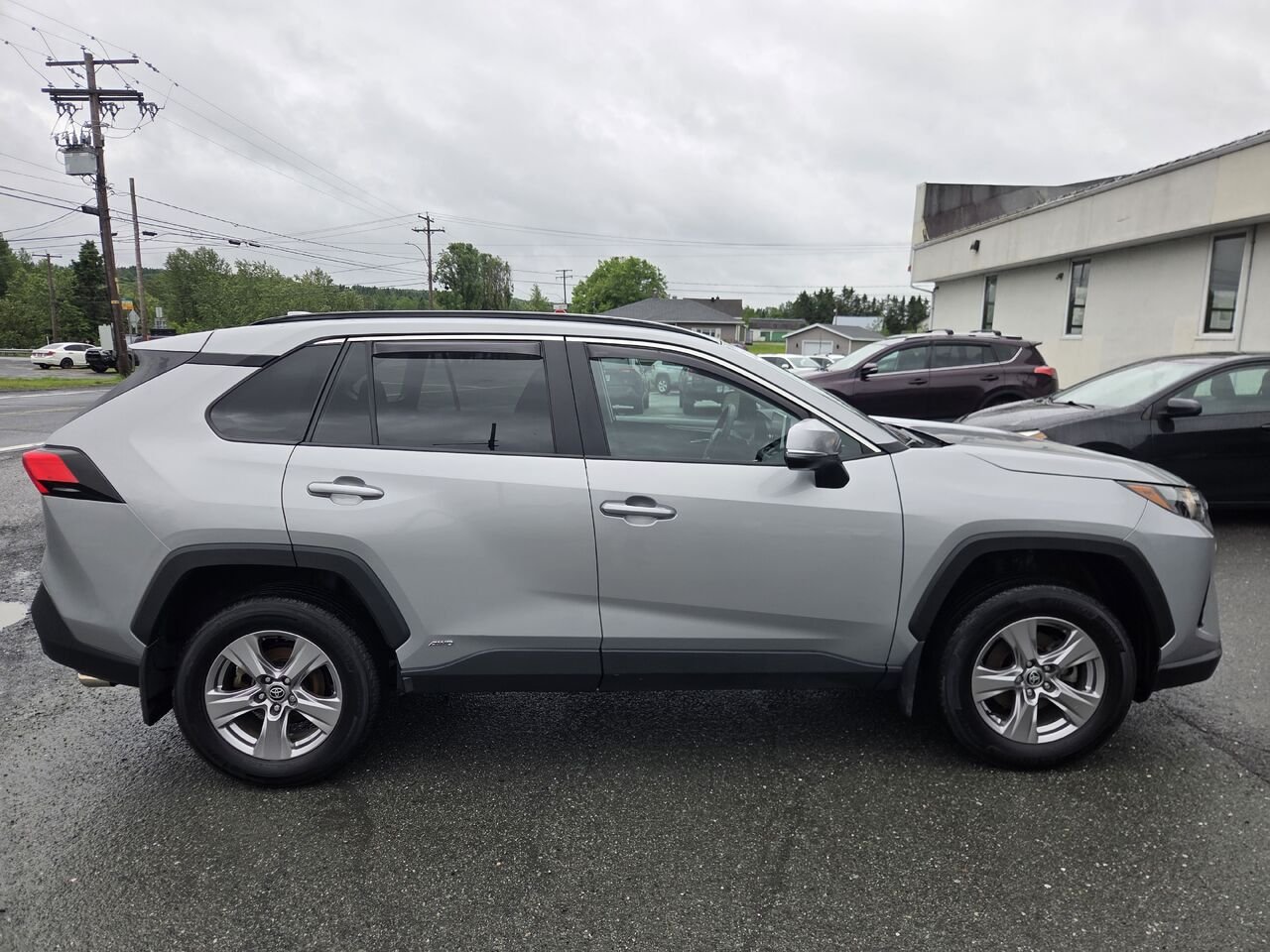 Toyota RAV4 hybride XLE TI 2023 Ciel argent métallisé Lac-Etchemin - photo #6