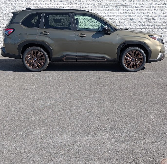2026 SUBARU Forester SPORT Autumn Green Metallic