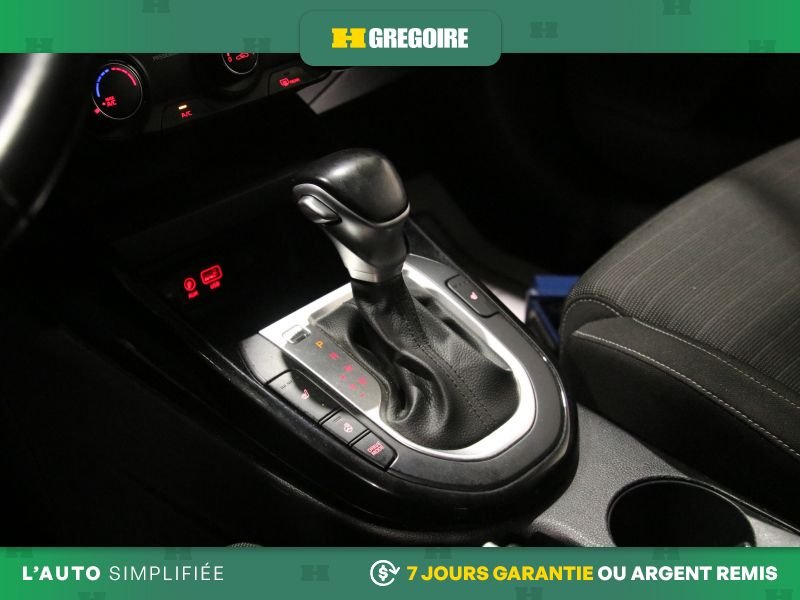 Kia Forte5 822201 | EX AUTO AC GR ELECT MAGS CAM RECUL BLEUTOOTH 2021 Bleu Laval - photo #22
