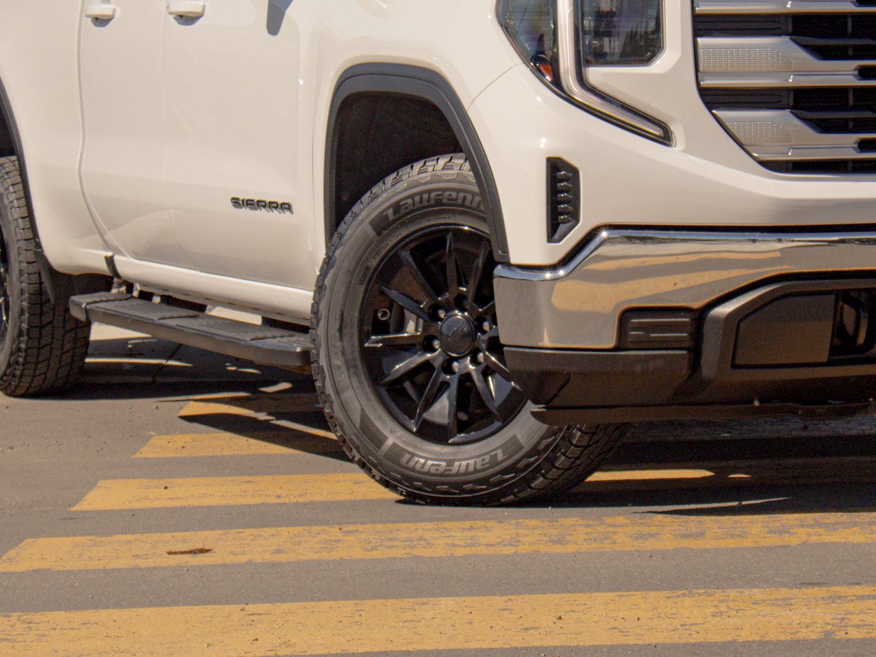 2023 GMC Sierra 1500 4WD Double Cab 147 SLE White Sherwood Park - photo #5