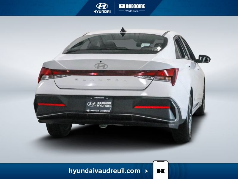 2024 Hyundai Elantra White Laval - photo #10