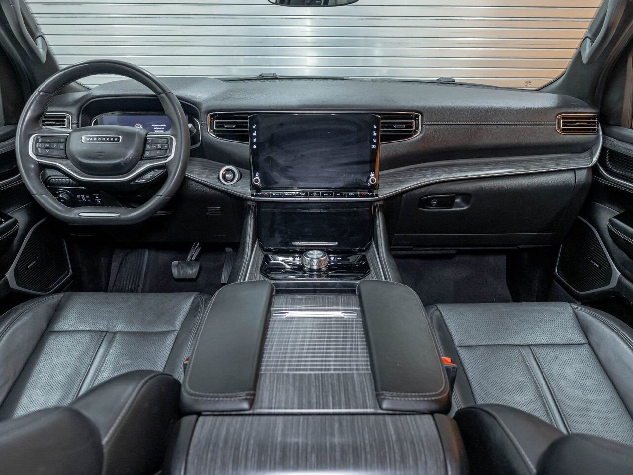 2023 Jeep Wagoneer SERIES II AWD *NAV* CUIR SIÈGES VENTIL HAYON ELECT Black Saint-Jérôme - photo #10