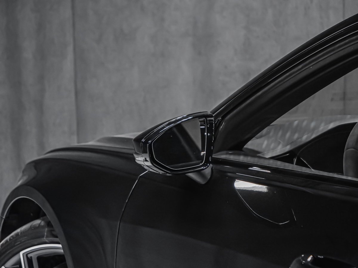 2023 Audi RS 6 Avant Black Montreal - photo #11
