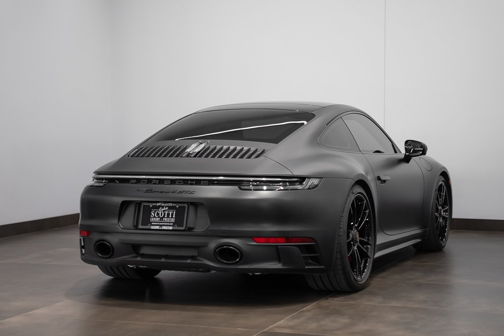 Porsche 911 Carrera 4 GTS 2024 Noir Kirkland - photo #3