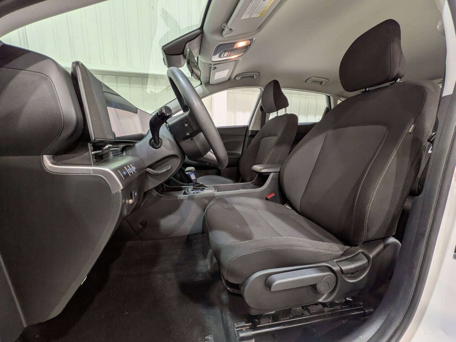 2024 Hyundai Kona 2.0L Essential FWD White