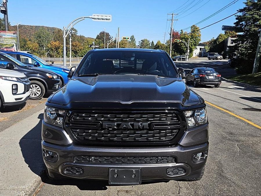 RAM 1500 Big Horn cabine d'équipe 4x4 caisse de 5 pi 7 po 2022 Gris