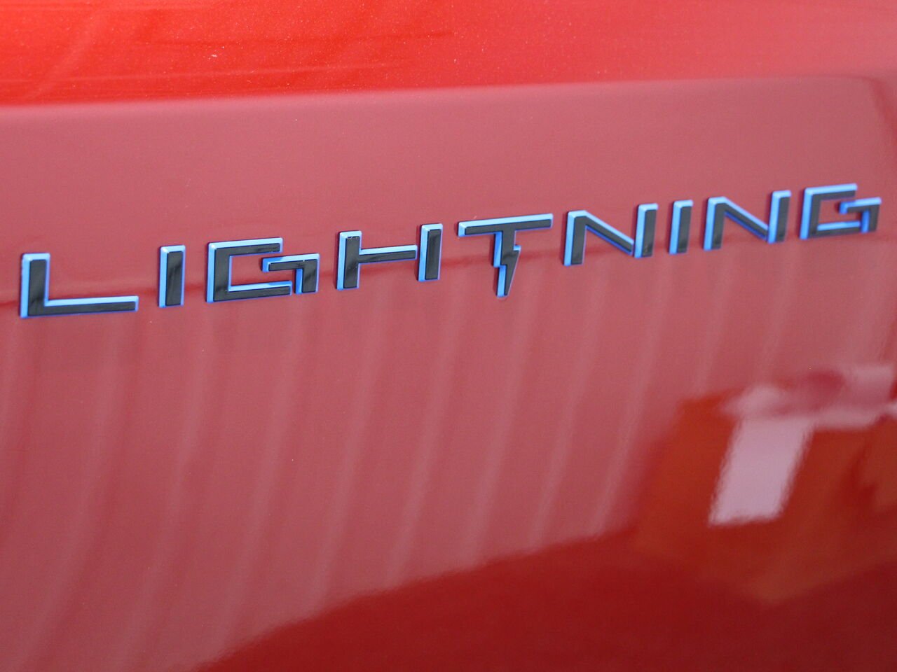 Ford F-150 Lightning XLT F150 LIGHTNING XLT 2024 Rouge Châteauguay - photo #25