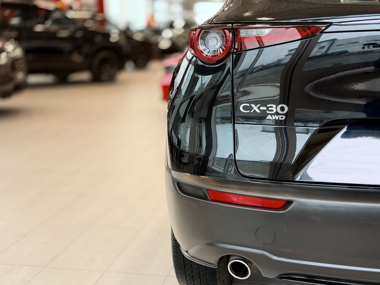 Mazda CX-30 2024 Noir Notre-Dame-des-Prairies - photo #10