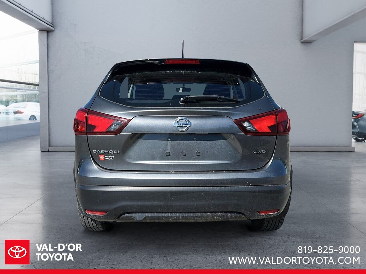 2018 Nissan Qashqai S TI CVT Grey Val-d'Or - photo #2