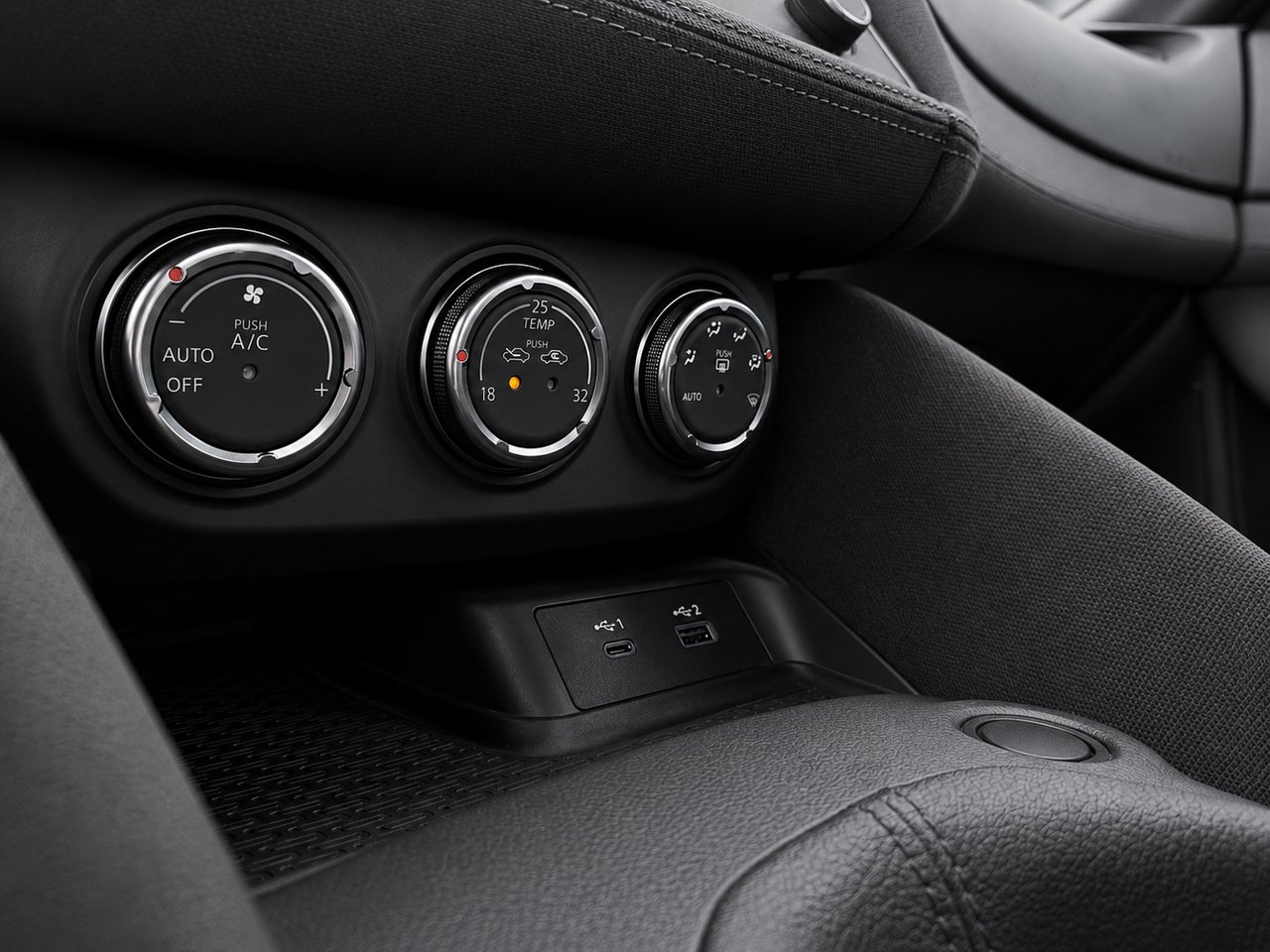 2024 Nissan Z Black Châteauguay - photo #7
