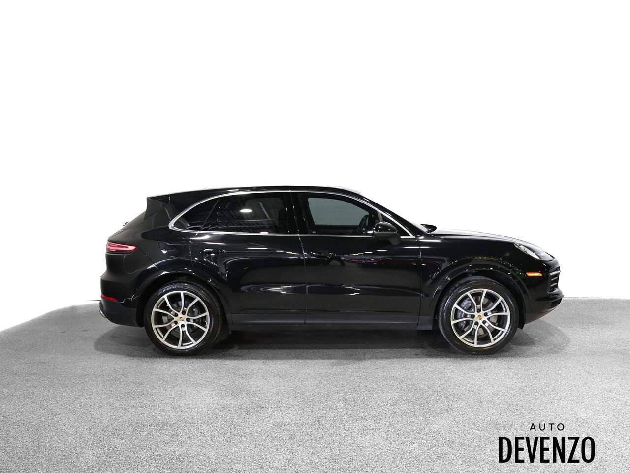 2023 Porsche Cayenne Black Saint-Eustache - photo #1