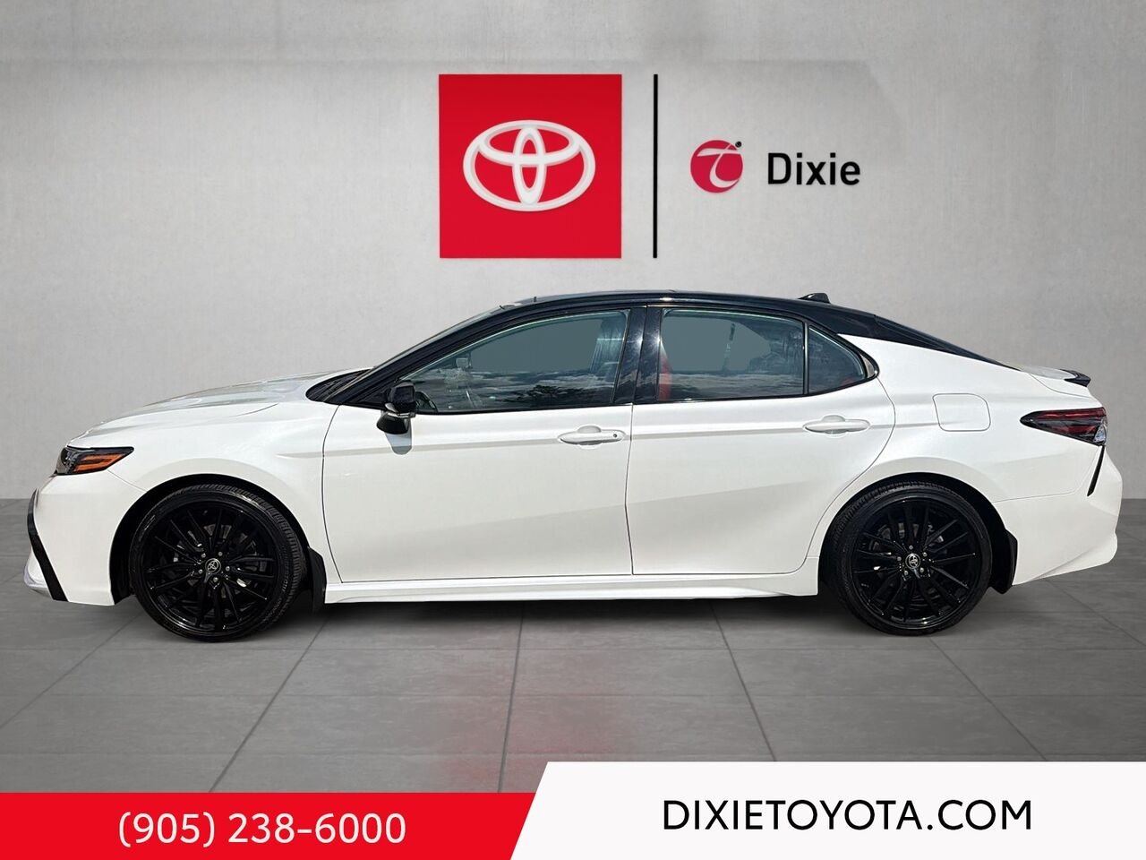 2022 Toyota Camry XSE AWD / CLEAN CARFAX / MOONROOF / HEATED SEATS / ALLOY WHEELS / CARPLAY AND ANDROID AUTO Wind Chill Pearl with Black Roof Mississauga - photo #5