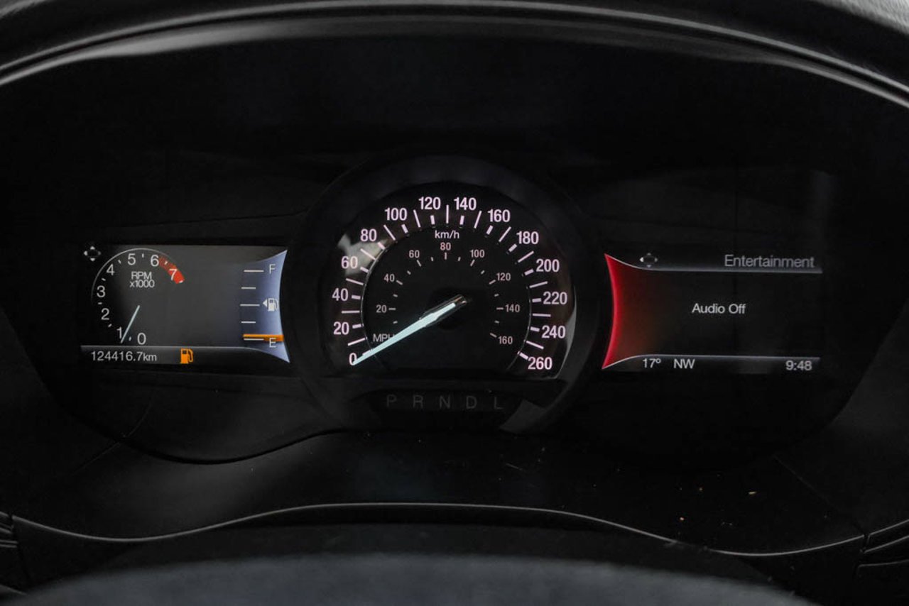 2018 Ford Fusion SE FWD Blue Sherwood Park - photo #20