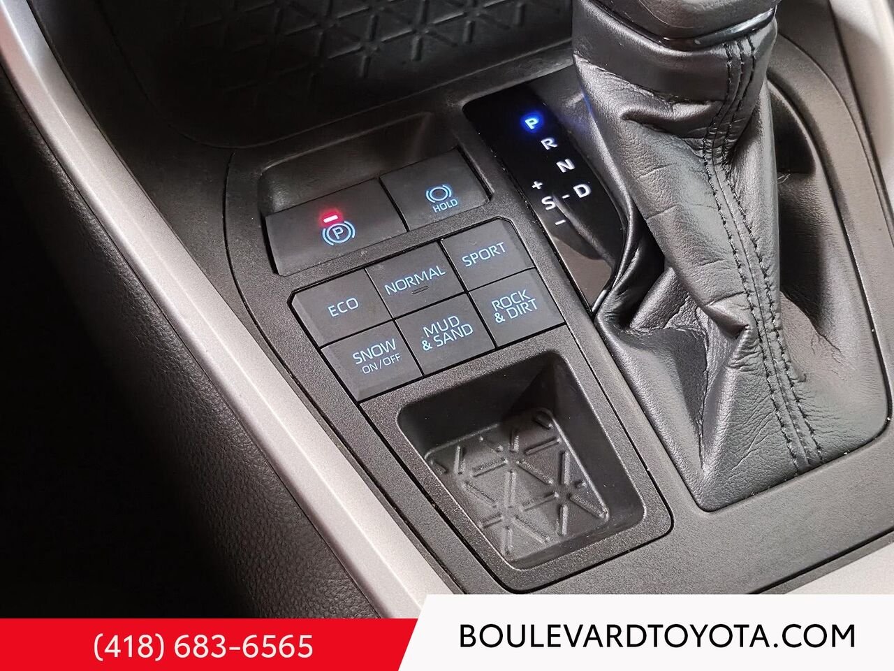 2021 Toyota RAV4 100244B-45 | XLE, AWD Red Québec - photo #16
