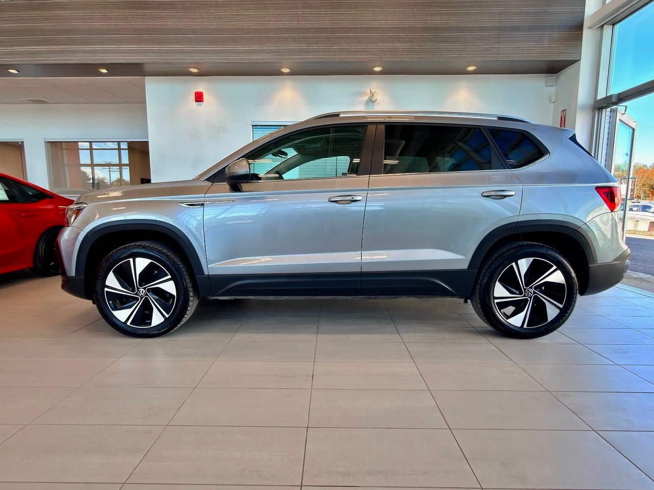 2023 Volkswagen Taos Blue Notre-Dame-des-Prairies - photo #7