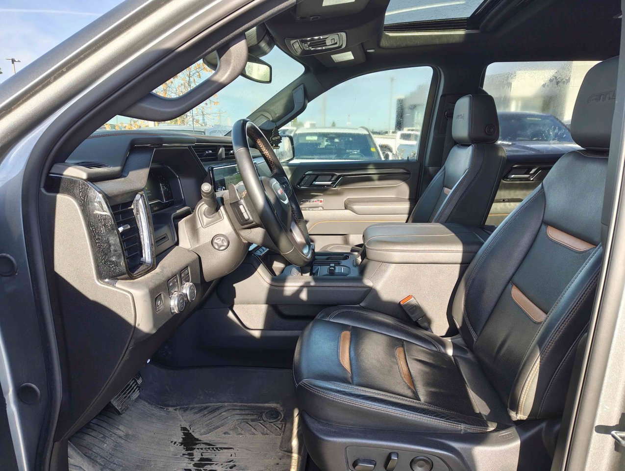 2025 GMC Sierra 1500 4WD Crew Cab 157 AT4 Grey Sherwood Park - photo #7